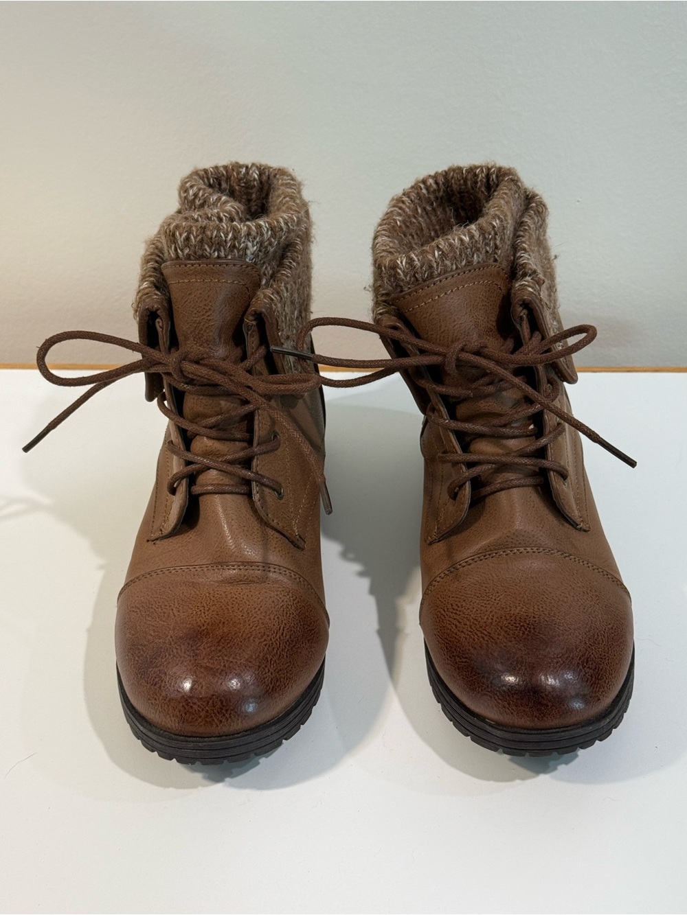 Jessica Cline Brown Lace Up Ankle Boots Women’s Size 9